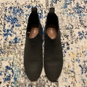 TOMS Chelsea Boots